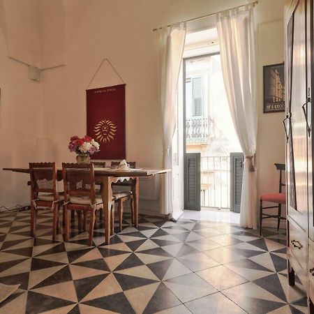 Slow Lecce - Old Town Apartment Sit Luaran gambar