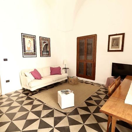 Slow Lecce - Old Town Apartment Sit Luaran gambar