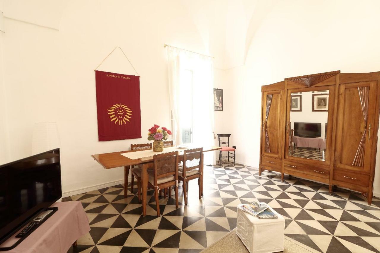 Slow Lecce - Old Town Apartment Sit Luaran gambar