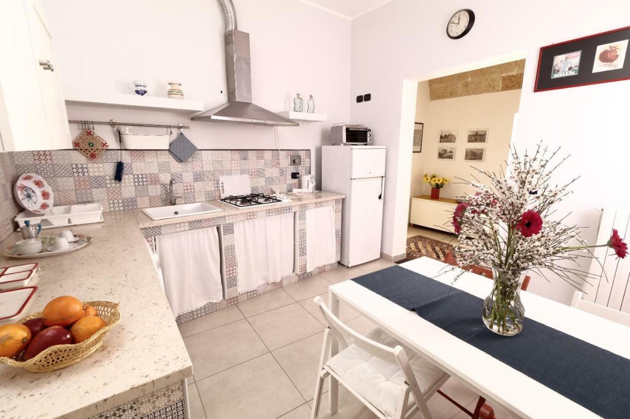 Slow Lecce - Old Town Apartment Sit Luaran gambar
